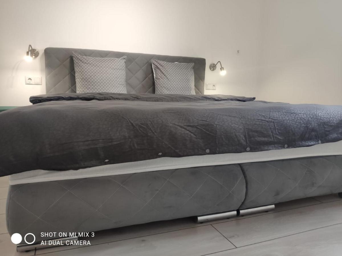 Apartalux Oradea Apartment Exterior foto